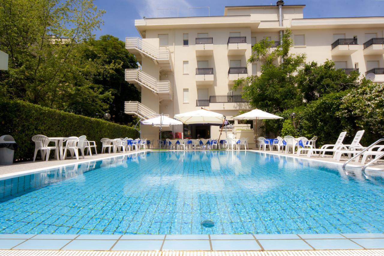 Hotel Reggiana Riccione Zewnętrze zdjęcie
